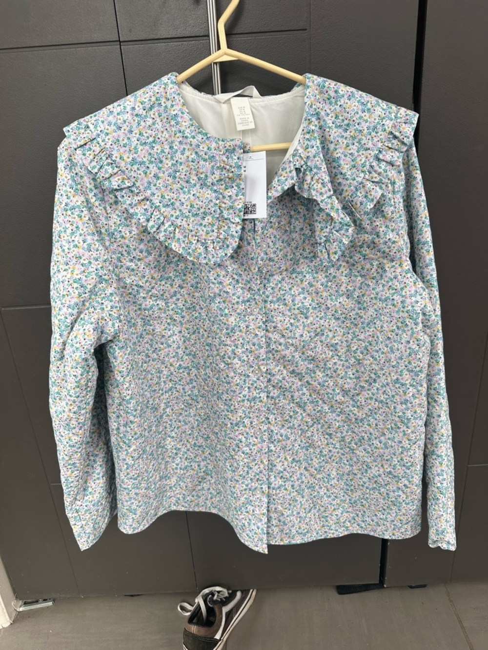Floral Ruffled Collar Button-Up Blouse - Light Blue Floral